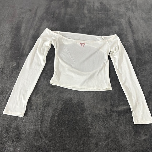 White Off-Shoulder‎ Long Sleeve Top - Picture 1 of 6